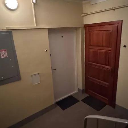 Jauks Vienistabu Dzivoklis Valmiera Apartment Exterior photo